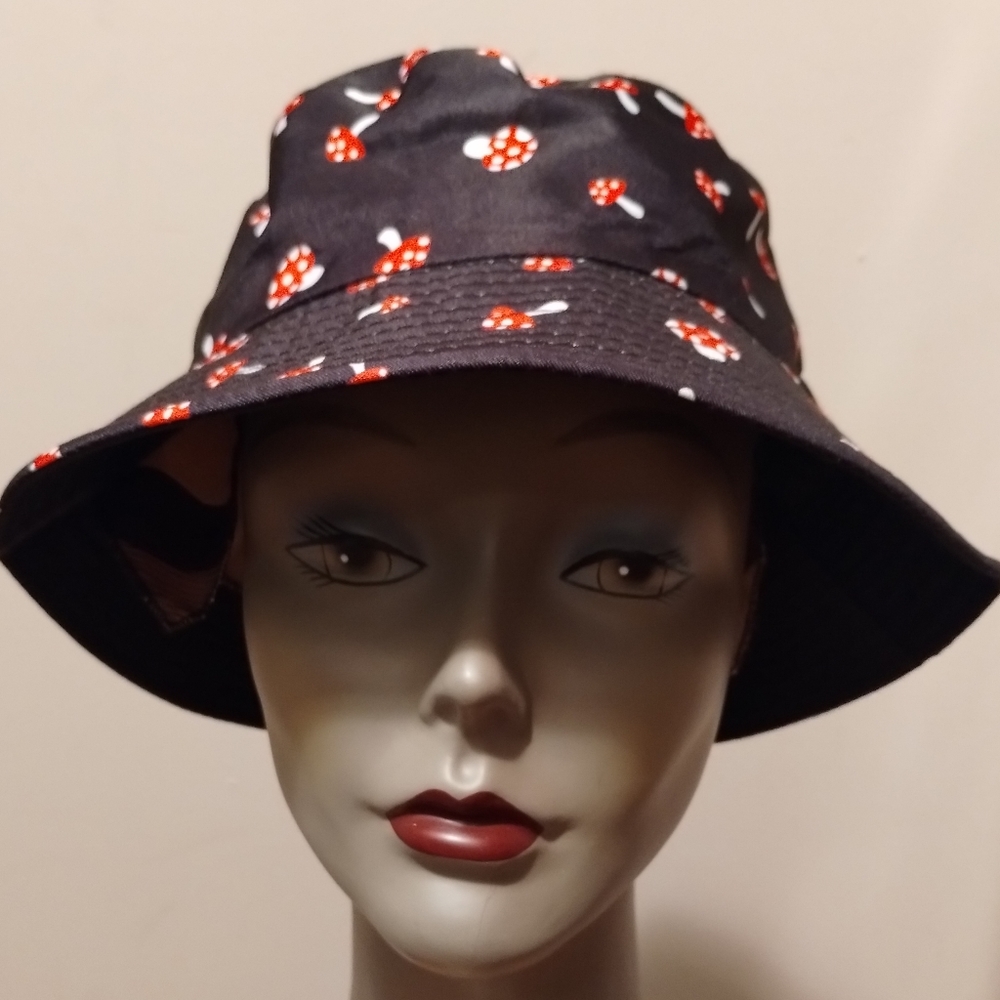 Super Cute Reversible Mushroom Bucket Hat
